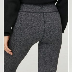 ARITZIA TNA EQUATOR LEGGINGS🖤